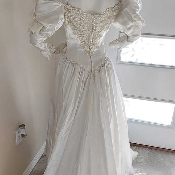 VINTAGE  18TH CENTURY ROCOCO INSPIRED  WEDDING GOWN - Picture 14 of 16